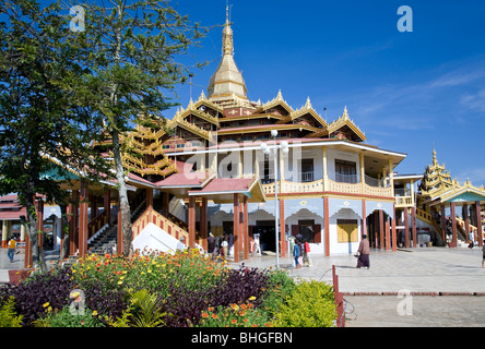 La pagode Phaung Daw Oo Paya. Village Ywama. Lac Inle. Myanmar Banque D'Images