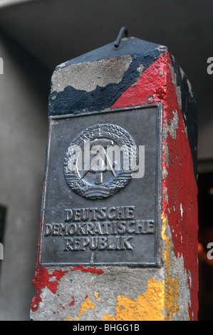 Une frontière monument commémoratif conservé l'article du mur de Berlin en Allemagne Banque D'Images