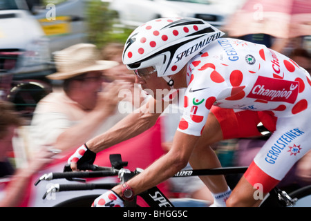 En cycliste maillot à pois sur scène 20, Cérilly - St Amand, Tour de France, 2008. Kohl Tour de France vélo chrono sport Banque D'Images