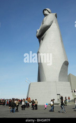 La célébration du Jour de la victoire. Mémorial aux défenseurs de la région arctique soviétique pendant la Grande Guerre Patriotique ( ) DE LA DEUXIÈME GUERRE MONDIALE. Murmansk Banque D'Images