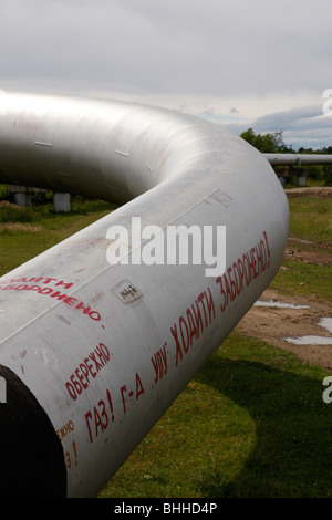 L'expédition du gaz naturel russe via l'Ukraine passer via l'gazoducs de transit du gaz d'pieplines ville morte de l'opérateur national Banque D'Images