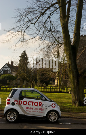 Voiture smart fortwo du médecin stationné à Beaconsfield Buckinghamshire UK Banque D'Images