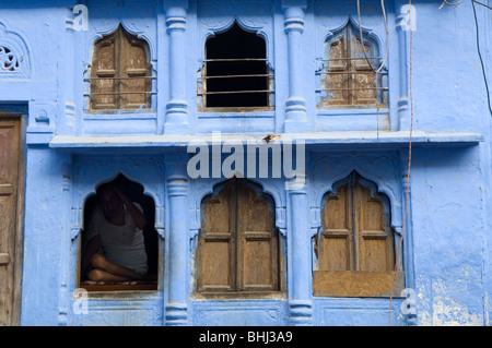 La couleur bleu-peint rues de la vieille ville de Jodhpur, Rajasthan, India Banque D'Images