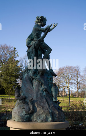 Statue de PAN dans les jardins botaniques, Sheffield Banque D'Images