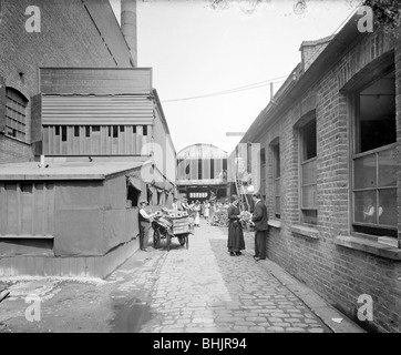 Les aires de stockage, les munitions Hampton's Works, Lambeth, Londres, 1914-1918. Artiste : Bedford Lemere et compagnie Banque D'Images