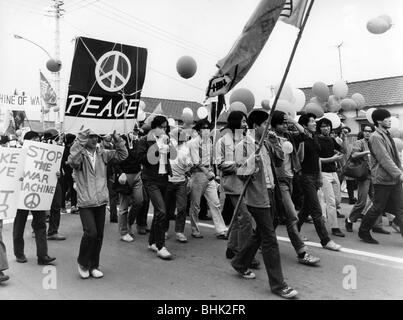 Géographie / voyages, Japon, politique, manifestations, étudiants manifestant contre la guerre au Vietnam, Tokyo, 1971, Banque D'Images