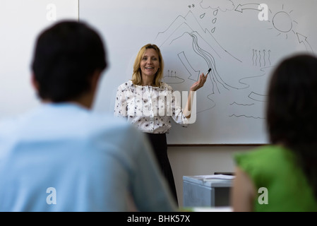 L'enseignement de l'enseignant de la classe de l'école secondaire Banque D'Images