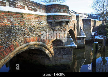 La cité médiévale du pont sur la rivière Wensum Norwich, Norfolk, Royaume-Uni. Banque D'Images