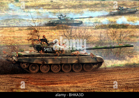 T74 tank des forces armées polonaises, Bucierz, Pologne Banque D'Images