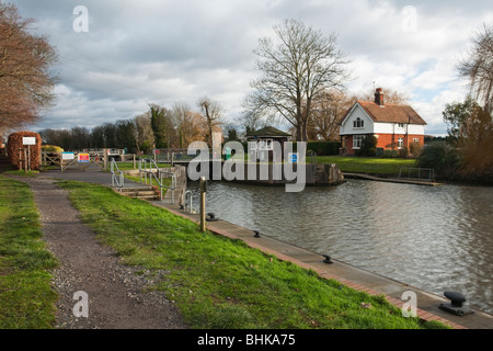 Boveney verrou sur la Tamise entre Windsor et Maidenhead, Berkshire, Royaume-Uni Banque D'Images