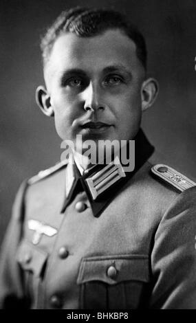 National-socialisme / nazisme, militaire, armée, Oberleutnant (premier lieutenant) des troupes de montagne, Gebirgsjaeger Regiment (Mountain Regiment) 99, Sonthofen, portrait, vers 1939, Wehrmacht, Allemagne, Third Reich, XXe siècle, historique, soldat, soldats, uniforme, uniformes, officier, officiers, Gebirgsjager, Gebirgäger, années 1930, peuple des années 1930, 1930, 1930 Banque D'Images