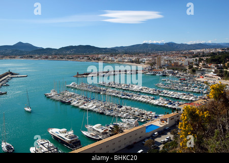 Vue sur Port de plaisance de Javea Banque D'Images
