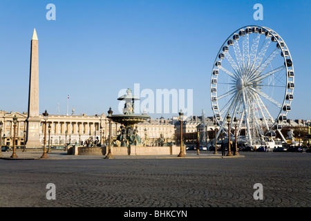 Grande roue du millénaire / roue / roue de Ferris, érigée à la place de la Concorde. Paris. La France. Banque D'Images