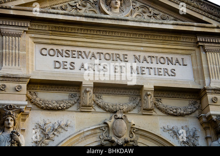 Entrée principale et à l'avant du Conservatoire des Arts et Métiers. 292 rue Saint-Martin 75003 Paris, France. Banque D'Images