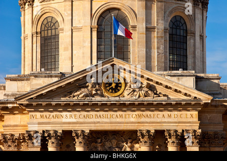 Institut de France le long de la Seine, Paris, France Banque D'Images