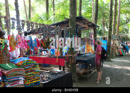 Marché Hippie à dominical, Puntarenas, Costa Rica Banque D'Images