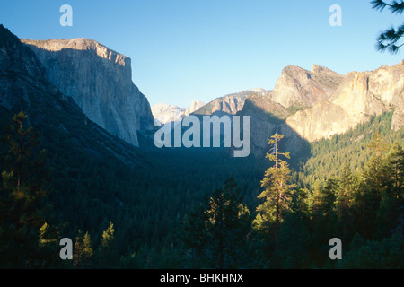 Vue de tunnel, Yosemite Valley, Californie Banque D'Images