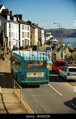 Pays de Galles arriva bus des transports publics à Aberdovey Aberdyfi, Gwynedd North Wales UK Banque D'Images