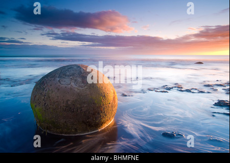 Moeraki Boulders, Otago, île du Sud, Nouvelle-Zélande Banque D'Images