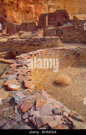 Pueblo Bonito kiva dans le Chaco Culture National Historical Park Banque D'Images