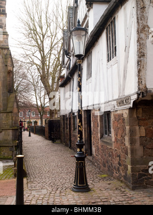 Une voie par le Guildhall sur l'île de Saint Martin à l'Ouest dans le centre-ville de Leicester, Leicestershire Angleterre UK Banque D'Images