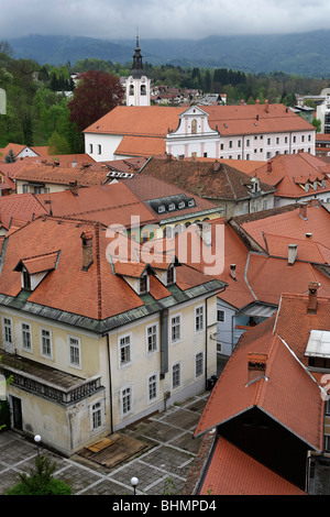 Kamnik,et anciennes maisons de ville,Monastère Franciscain,1495,Église de St Jacob,15e siècle, remanié en style baroque,Slovénie Banque D'Images