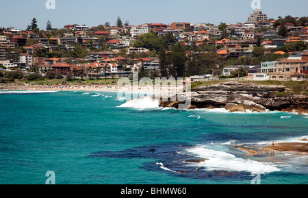 Le Sydney, Australie plages de l'est de Bronte et Tamarama attirent de nombreux touristes et aux visiteurs de son sable doré. Banque D'Images