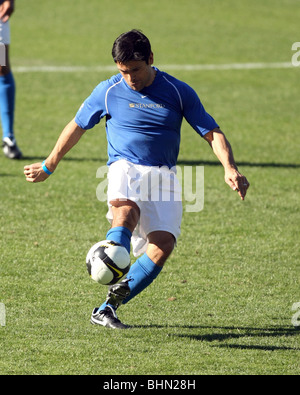 MARK CONSUELOS 2009 MIA HAMM & NOMAR GARCIAPARRA CELEBRITY DÉFI SOCCER CARSON LOS ANGELES CA USA 17 janvier 2009 Banque D'Images