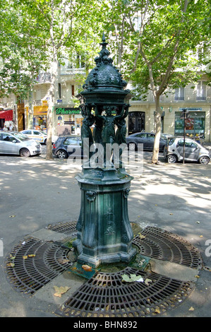 Géographie / voyages, France, Paris, Auteuil, Place Jean Lorrain, fontaine d'eau potable, construit au xixe siècle par Richard Wallace, Additional-Rights Clearance-Info-Not-Available- Banque D'Images