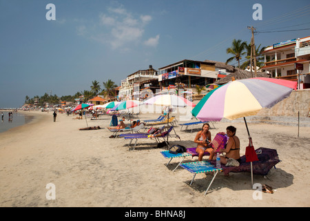 L'Inde, le Kerala, Kovalam, Lighthouse (Adam) Plage, soleil Banque D'Images