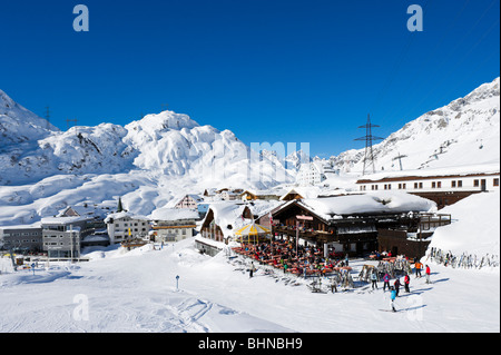 Vue sur le centre de la station de St Christoph des pistes de ski, domaine skiable d'Arlberg, Vorarlberg, Autriche Banque D'Images