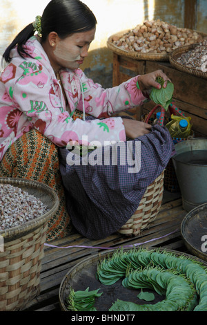 Le Myanmar, Birmanie, Chauk village, marché, Banque D'Images