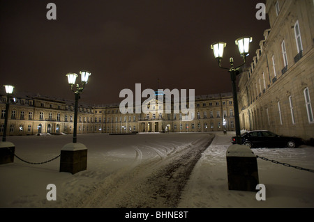 Stuttgart, Allemagne, sous un manteau de neige blanche Banque D'Images