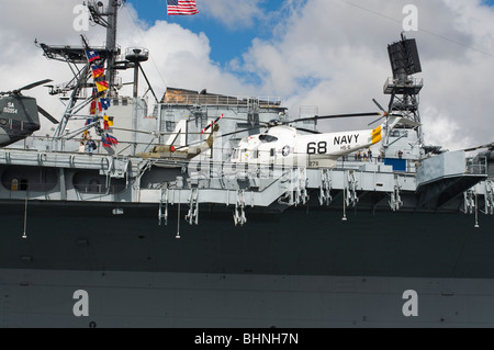 Le poste de pilotage d'hélicoptère de l'USS Midway Banque D'Images