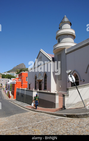 Quartier de Malay homes & mosquée musulmane fixés en dessous des Lions Head mountain en centre-ville du Cap Afrique du Sud Banque D'Images