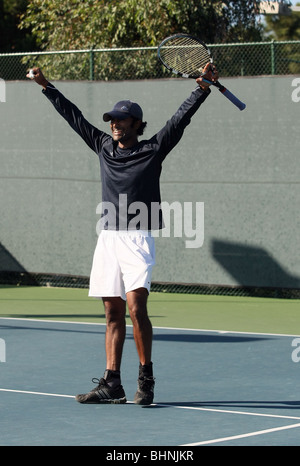 2009 Sendhil Ramamurthy CELEBRITY PRO AM POUR METTRE FIN À LA SP TENNIS TOURNAMENT LOS ANGELES CA USA 14 novembre 2009 Banque D'Images