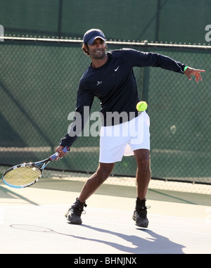 2009 Sendhil Ramamurthy CELEBRITY PRO AM POUR METTRE FIN À LA SP TENNIS TOURNAMENT LOS ANGELES CA USA 14 novembre 2009 Banque D'Images