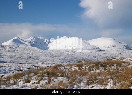 Un Teallach, recouvert de neige dans le grand gel de 2010, Wester Ross, les Highlands écossais sur la côte nord route 500 Banque D'Images