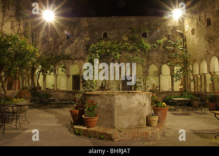 Cour intérieure de l'établissement Hotel Luna Convento, Amalfi, Campanie, Italie Banque D'Images