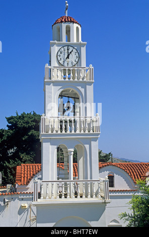 Tour de l'horloge de Tsambíka, Monastère de la vallée de l'île de Rhodes, Grèce Banque D'Images