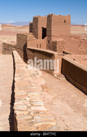 Vue de l'ancienne kasbah d'Ait Benhaddou Site du patrimoine mondial de l'UNESCO, le Maroc. Banque D'Images