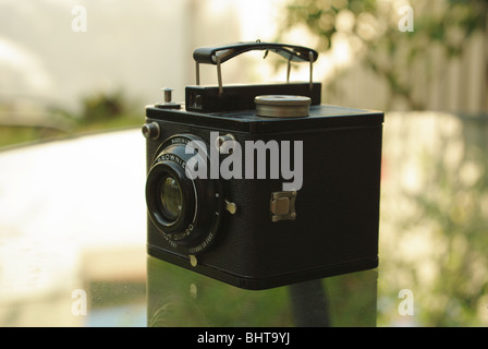 Brownie Flash Kodak Six-20 fort vers 1946 L'appareil photo Banque D'Images