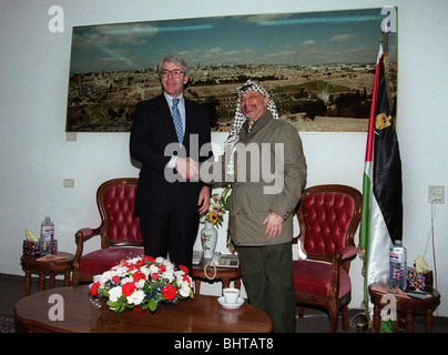 JOHN MAJOR PM & rencontrer Yasser ARAFAT À GAZA LE PREMIER MINISTRE ET LE PRÉSIDENT DE L'OLP, 23 mars 1995 Banque D'Images