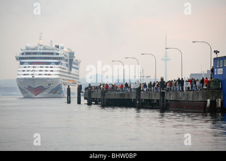 Le paquebot de ligne Aida Diva, Kiel, Allemagne Banque D'Images