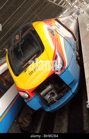 Classe MidlandsTrains est 222 Meridian locomotive à Londres St Pancras station ferroviaire en février 2010 Banque D'Images