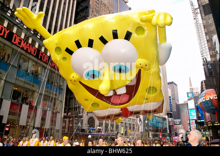 Macy's Thanksgiving Day Parade avec ballon Bob l'Éponge Banque D'Images