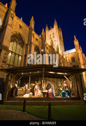 Avec blocage de Noël crèche de Noël à la Cathédrale de Canterbury dans le Kent, UK. Banque D'Images