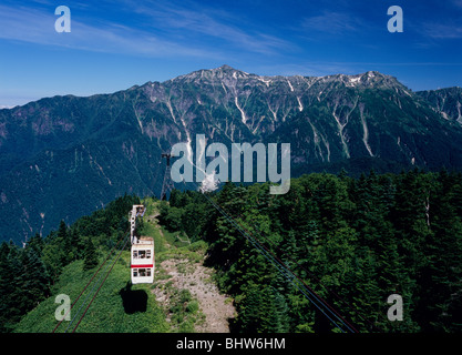 Shinhodaka Ropeway et Kasagatake, Takayama, Gifu, Japon Banque D'Images