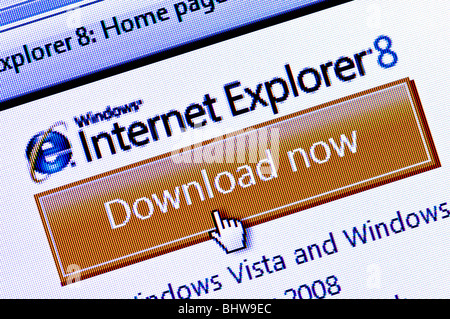Capture d'écran de la Macro Internet Explorer 8 / l'icône de téléchargement de la barre d'option sur le site Web de Microsoft. Usage éditorial uniquement. Banque D'Images