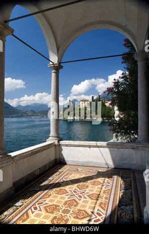 À l'égard de Varenna sur le lac de Côme, Italie Villa Cipressi Banque D'Images